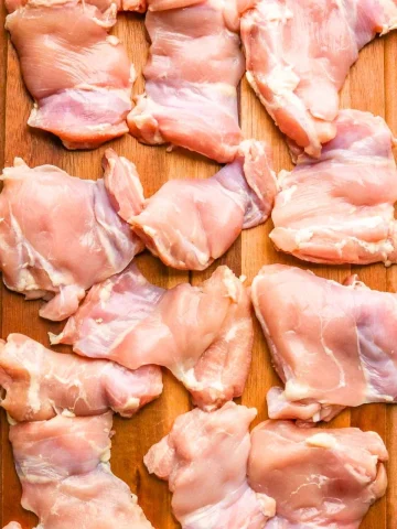 Chicken thighs — product reference photograph